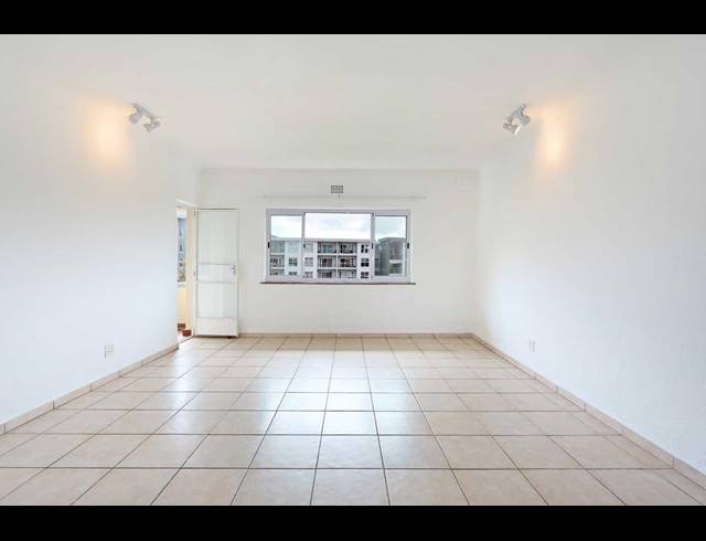 2 BEDROOM APARTMENT BLOCK TO LET IN KENILWORTH UPPER